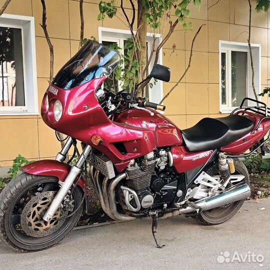 Мотоцикл Yamaha XJR1200