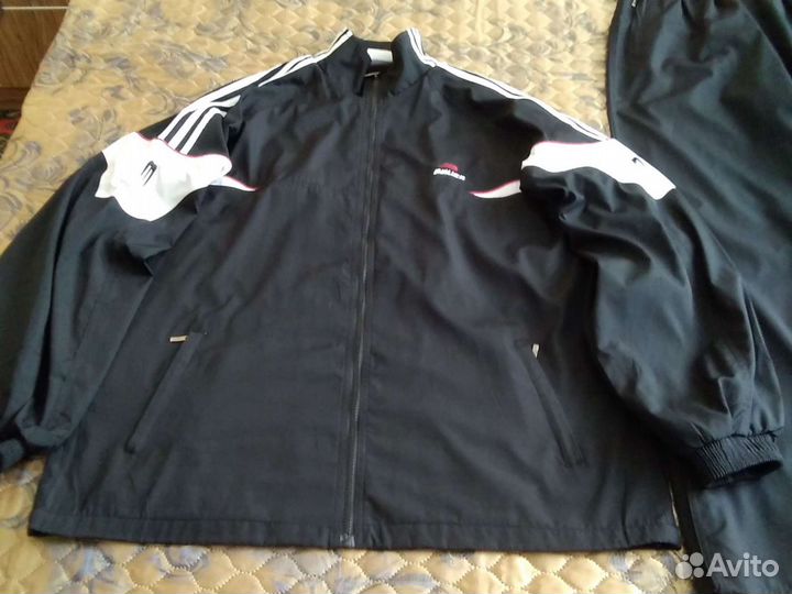 Спортивный костюм