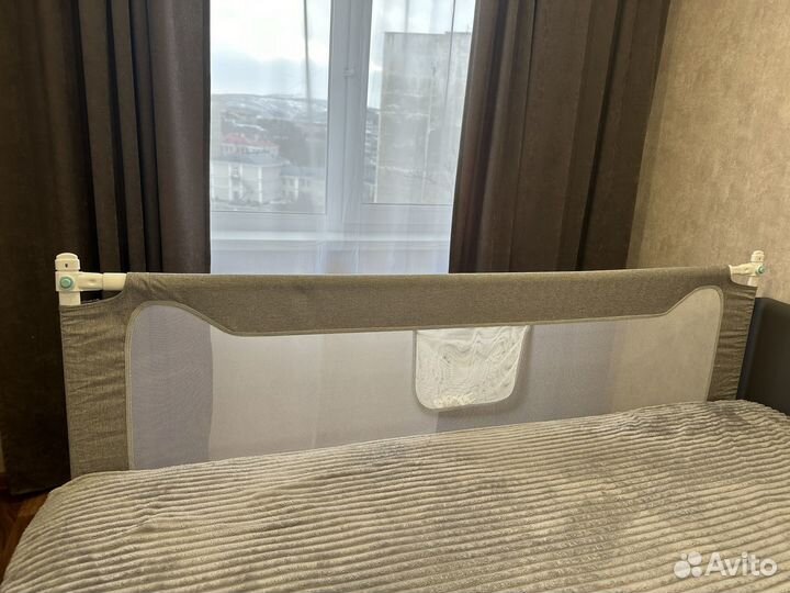 Защитный барьер / бортик для кровати 200