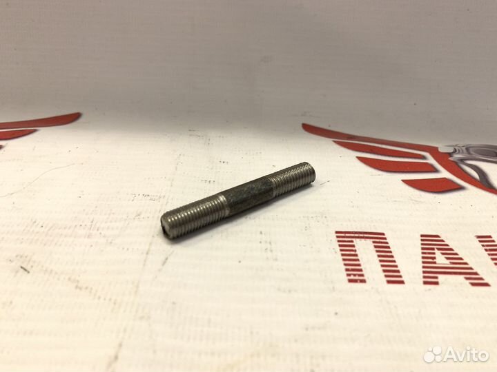 Шпилька крепления кпп к картеру Урал