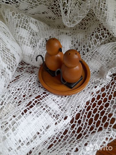 Деревянные статуэтки и фигурки