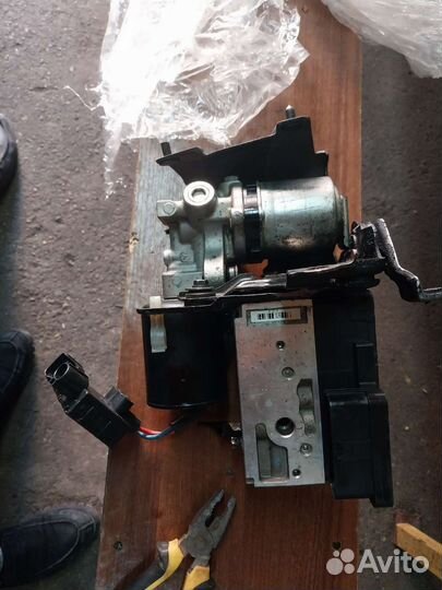 Блок абс на lexus лс 460