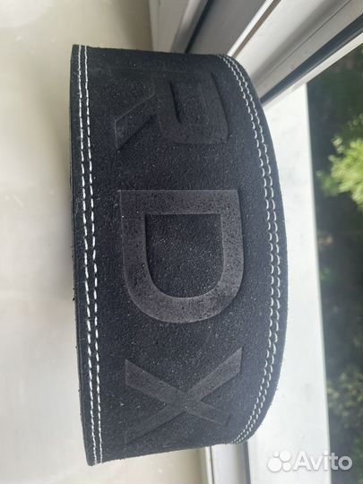 Ремень с карабином