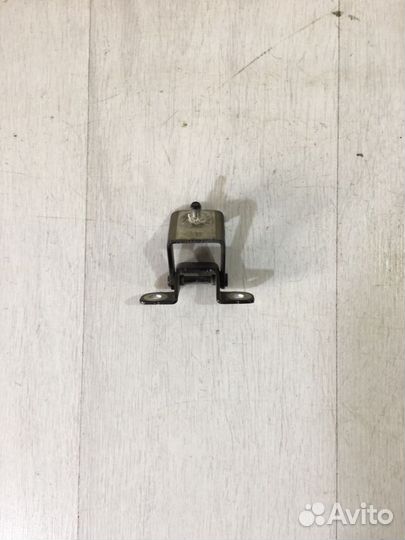 Петля крышки багажника LADA xray 1.6 мт