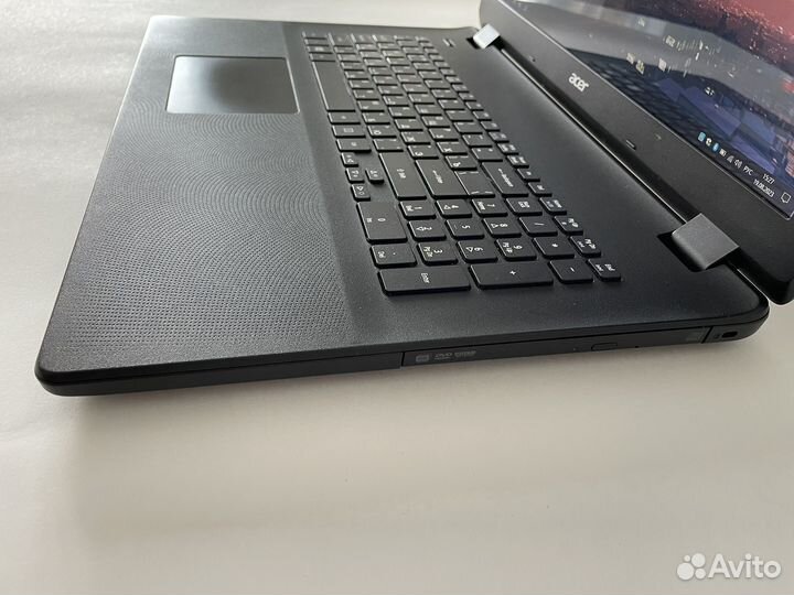 Игровой ноутбук Acer как новый 4ядра/2видеокарты/5