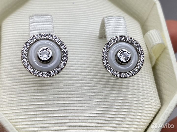 Серьги не крупные. Новые