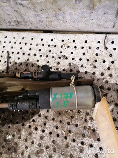 Насос топливный Mazda Xedos 9