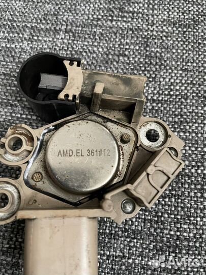 Регулятор напряжения