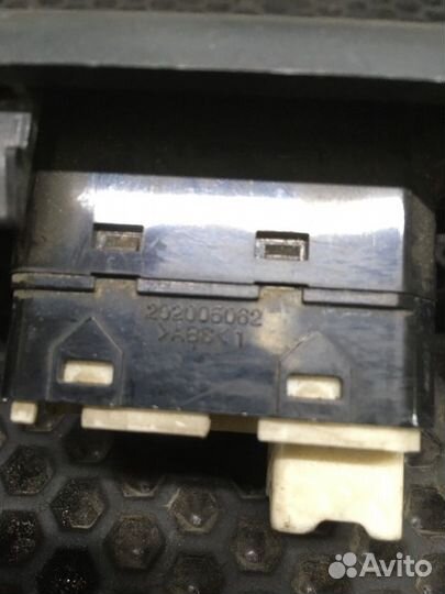 Блок управления стеклоподъемниками передний левый