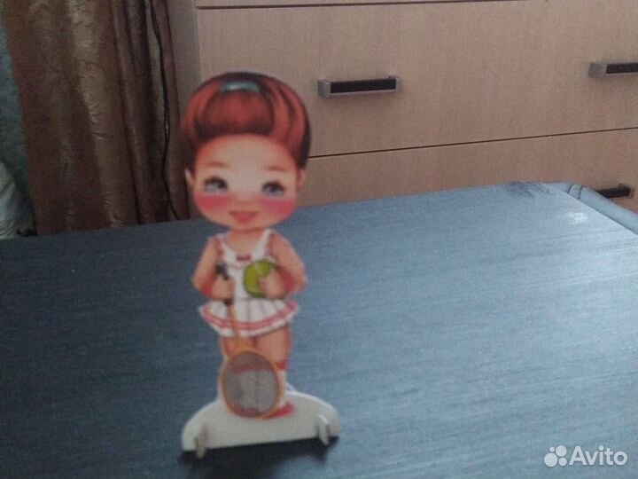 Бумажная кукла с одеждой