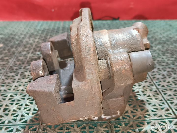 Суппорт передний правый вmw 3-серия Е36