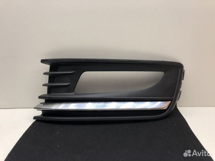 Решётка в бампер левая Volkswagen Polo Sedan 2011