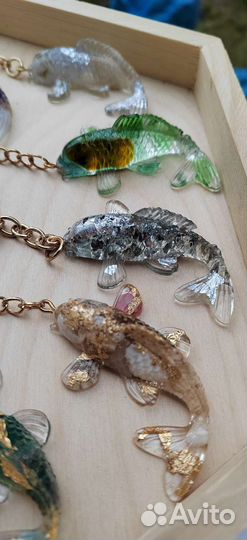 Брелки рыбки с натуральными камнями