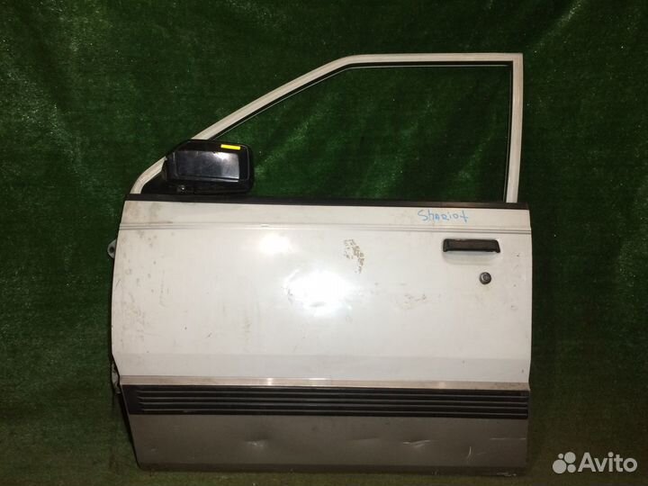 Дверь передняя левая Mitsubishi Chariot D05W Белая