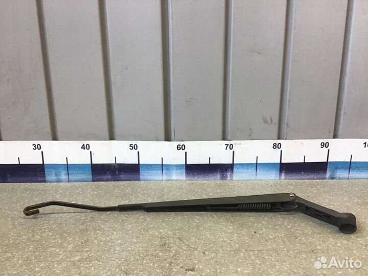 Поводок стеклоочистителя передний правый Toyota Co