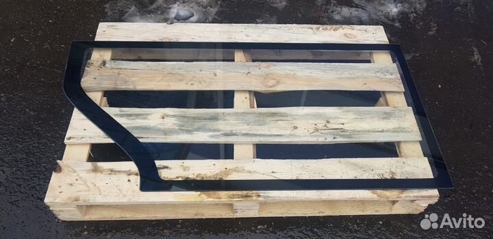 Стекло двери 11412054 Volvo L