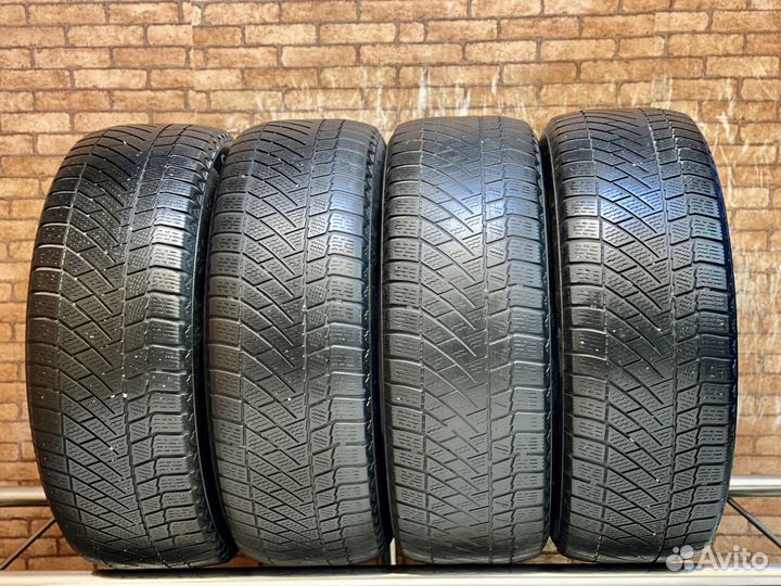 Continental ContiVikingContact 6 SUV 225/60 R17