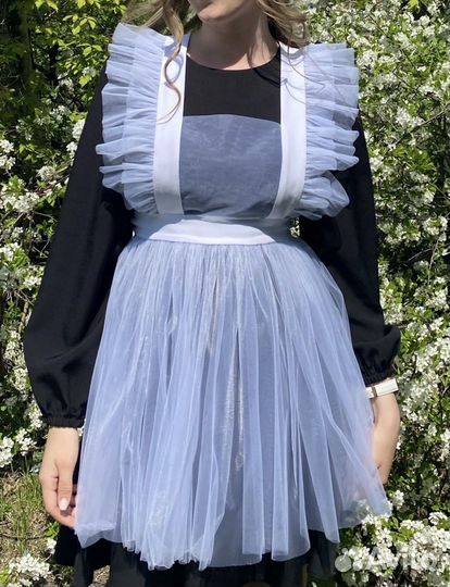 Белый школьный фартук