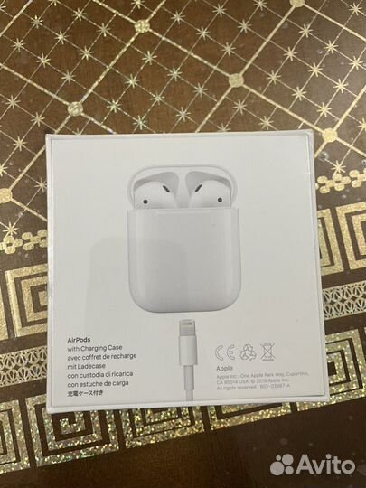 Беспроводные наушники apple airpods