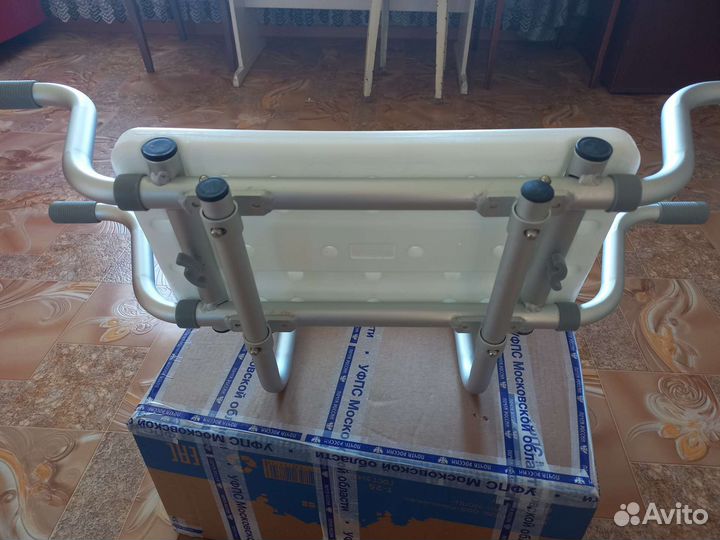 Сиденье для ванной