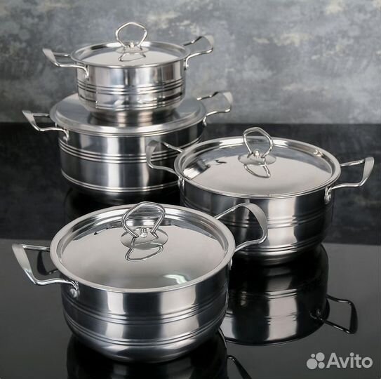 Набор кастрюль