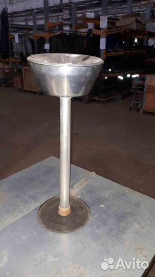 Чаша плевательница (урна) разборная на стойке СССР