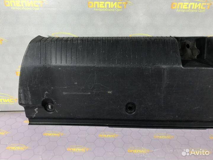 Накладка порога багажника Opel Vectra B