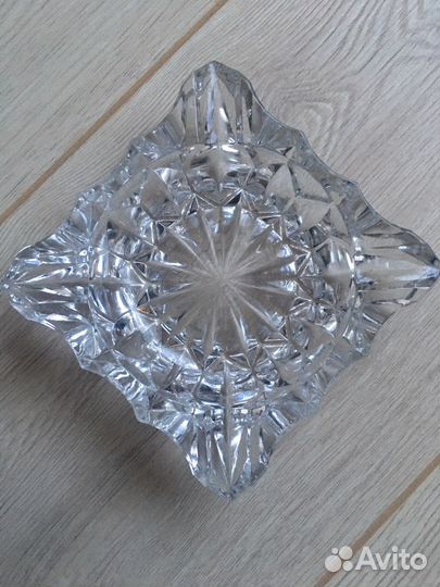 Хрустальная пепельница