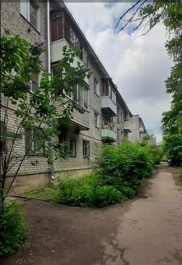 2-к. квартира, 42 м², 3/3 эт.