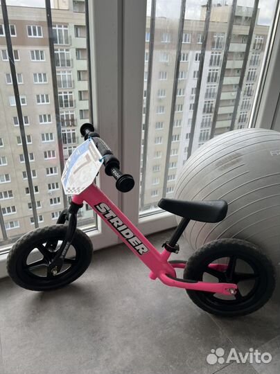 Беговел strider sport 12 розовый