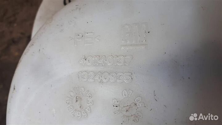 Бачок омывателя лобового стекла Opel Insignia 200