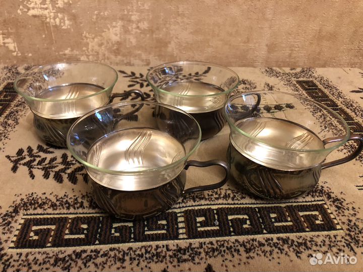 Набор стаканчиков в посеребренных подстаканниках