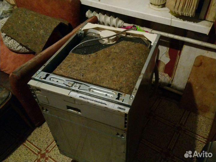 Посудомойка Zanussi