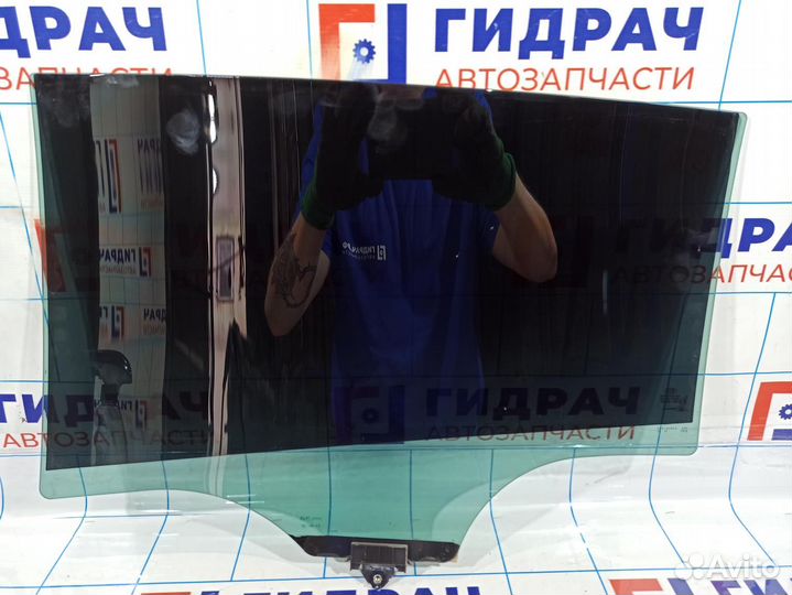 Стекло двери заднее правое Kia Sportage 4 83420F10
