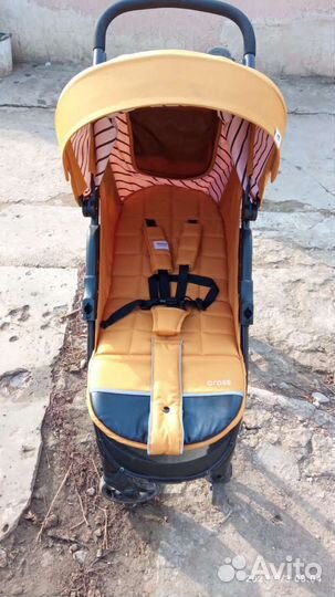 Коляска прогулочная luxmom 609