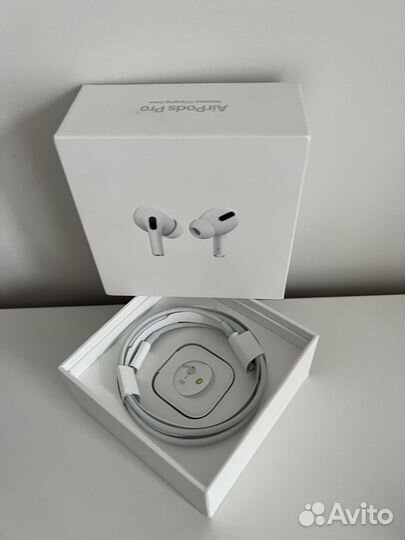 Беспроводные наушники Apple airpods pro