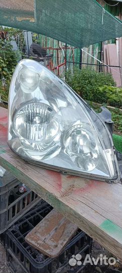 Фара на Toyota Corolla Verso 2008г