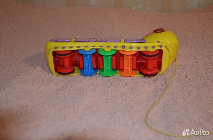 Каталка -гусеница музыкальная Fisher-Price