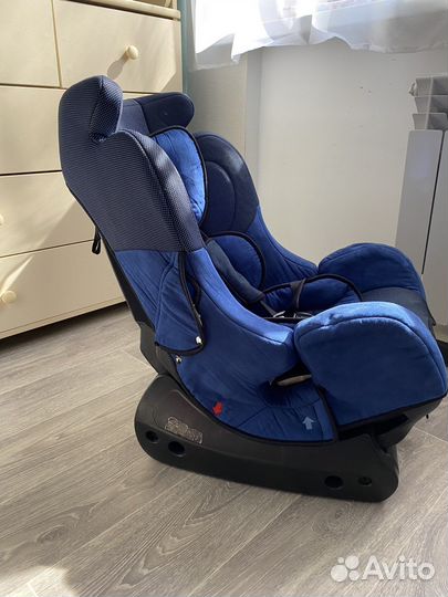 Автомобильное кресло