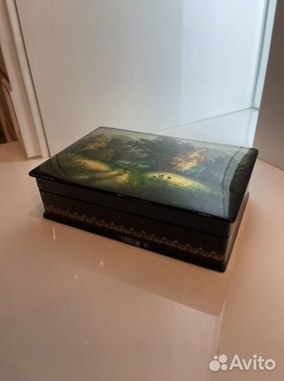 Шкатулка с росписью Федоскино оригинал
