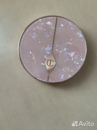 Румяна хайлайтер Charlotee tilbury