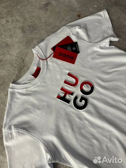 Футболка Hugo Boss белая 3Д