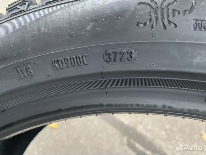 Pirelli Scorpion Ice Zero 2 245/45 R20 103H