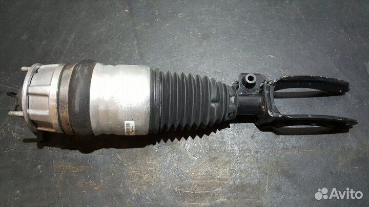 Пневмостойка передняя левая Porsche Cayenne 958