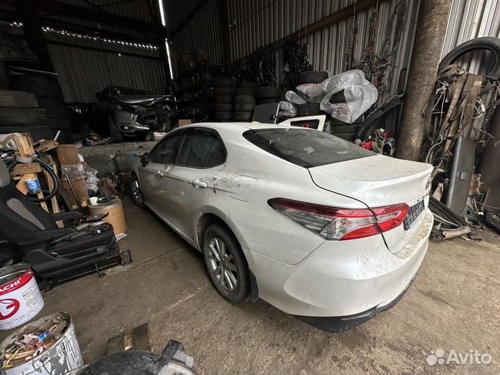 Toyota Camry XV70 2020г (бензин) по запчастям