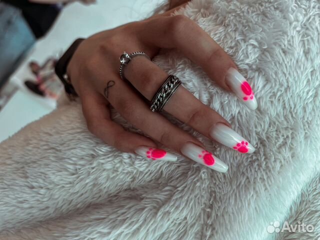 Маникюр педикюр