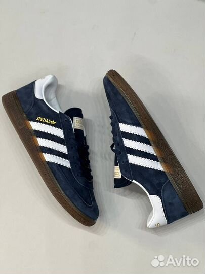 Кроссовки adidas spezial