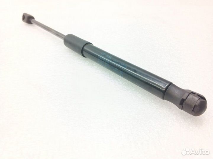 Амортизатор капота Audi A6 C7 1.8 CYG 2018