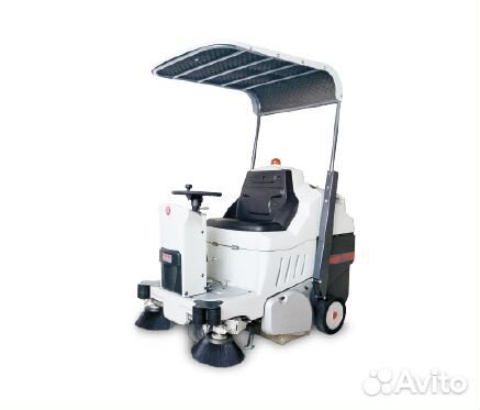 Подметальная машина с местом оператора Bennett