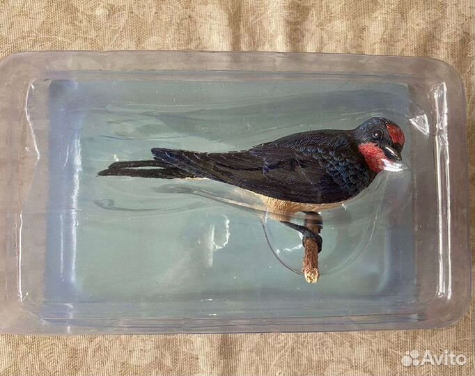 Фигурки птиц из полирезины, 